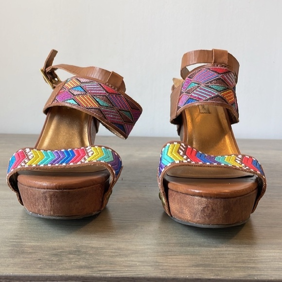 Cynthia Vincent, wedge ankle strap leather platform rainbow sandal, size 7.5 - Picture 2 of 10